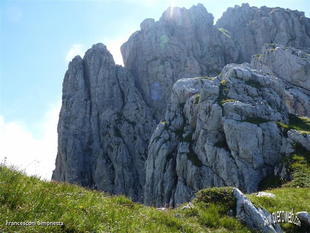 28 Sembrano quasi le Dolomiti.JPG